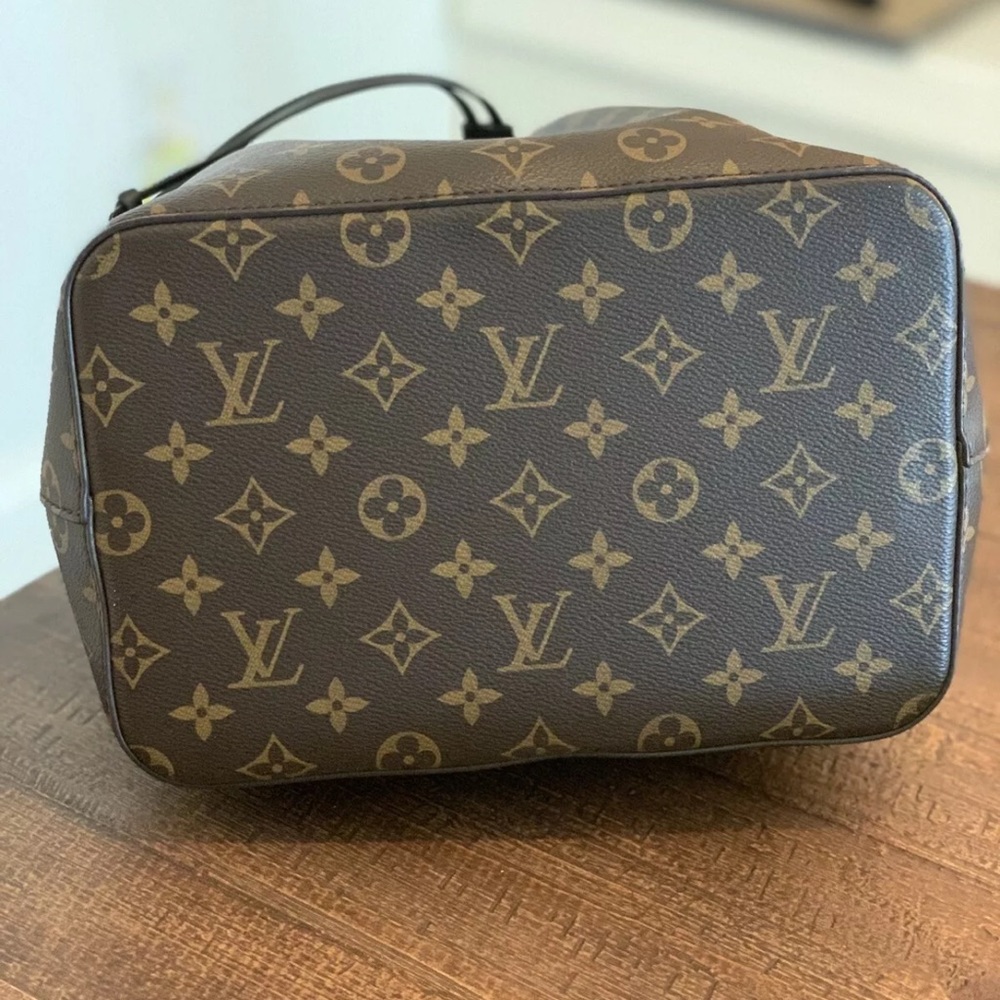 Authentic Louis Vuitton NéoNoé MM - Picture 8 of 9
